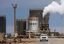 Libya'da sıcak saatler! Petrol tanklarına İHA ile saldırı