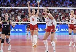 Bakan Ersoy’dan Avrupa şampiyonu Filenin Sultanları’na tebrik