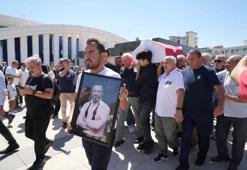 Oyuncu Serhat Kılıç gözyaşları içinde son yolculuğuna uğurlandı
