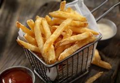 Patates kızartmadan önce suda bekletilmeli mi, bekletilmemeli mi? Çıtır çıtır olmasını sağlıyor