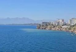 Antalya Büyükşehir Belediyesinden denizdeki renk değişimine ilişkin açıklama