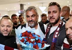 Trabzon'da Thomas Reis dönemi başladı! Havalimanında taraftara ilk üçlüsünü çektirdi