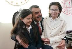 Bakan Tekin, Cumhurbaşkanı Erdoğan ile şarkı söyleyen öğrencileri kabul etti