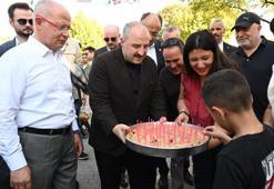 Mustafa Varank’tan Özgür Özel’e börekli cevap