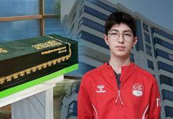 10 katlı binanın çatısından düşen 15 yaşındaki Avrupa şampiyonu atıcı yaşamını yitirdi