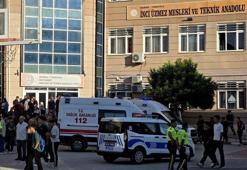 MANİSA'DA OKULLAR TATİL Mİ? 22 EYLÜL BUGÜN MANİSA'DA OKULLAR TATİL OLDU MU? TURGUTLU'DA LİSE ÖNÜNDEKİ SALDIRI SONRASI OKULLAR TATİL EDİLDİ Mİ?