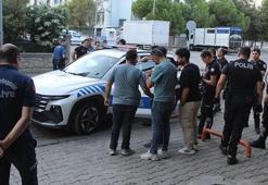 Okul önünde pompalı tüfekle gezen 2 şüpheli yakalandı
