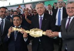 Cumhurbaşkanı Erdoğan, ‘Yağlı Güreş Cumhurbaşkanlığı Kupası’ ödül törenine katıldı