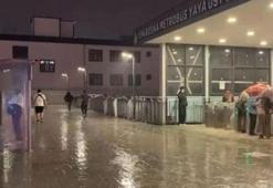 İstanbul’da sağanak hayatı felç etti! Yollar göle döndü, rögarlar taştı