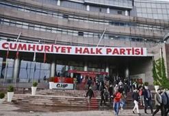İstanbul'da 3 ilçe belediye başkanı CHP'den ihraç edildi