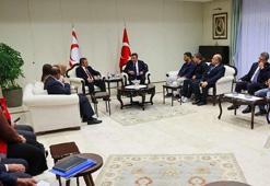 Cumhurbaşkanı Yardımcısı Yılmaz, Filo Jet faciasında kaybolanların yakınlarıyla bir araya geldi