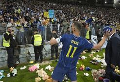 Bosna Hersek'te bir devir kapandı! Edin Džeko son maçına çıktı