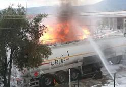 Akaryakıt istasyonunda faciadan dönüldü! Tankerden tankere sıçrayan alevlerde 1 kişi yaralandı
