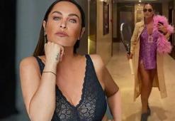 Hülya Avşar'ın dikkat çeken tarzı! Tenis raketi ve parıltılı elbise