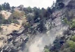 Deprem sırasında yamaçtan kopan kaya kütlesi paniğe neden oldu