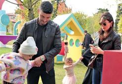 Berk Oktay ve Yıldız Çağrı Atiksoy'tan ailece festival keyfi!