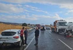 Adıyaman'da zincirleme trafik kazası: 4 araç karıştı, 6 yaralı