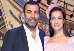 Emre Karayel'den eşi Gizem Karayel'e övgü! 'Sahneye çok yakışıyor'