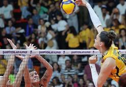 Voleybolda Şampiyonlar Kupasını Eczacıbaşı'nı mağlup eden VakıfBank kazandı