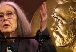 2026 NOBEL EDEBİYAT ÖDÜLÜ’NÜ KİM KAZANDI? Anne Carson kimdir, kaç yaşında ve nereli? Anne Carson hayatı ve en bilinen eserleri