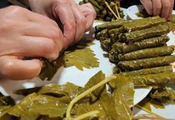 Yaprak sarmasının üzerine neden tabak kapatılır? Asıl amaç dağılmasını önlemekten fazlasıymış