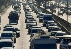 Haftanın son gününde İstanbul kilit! Trafik yoğunluğunu yüzde 80'e ulaştı