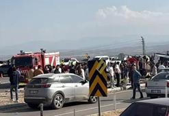 MHP’li vekil ve il başkanının da bulunduğu konvoy kaza yaptı! 1 ölü, 4 yaralı