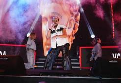 Gaziantep'te Sefo rüzgarı! Kapanış konserinde sahneye çıktı