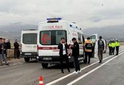 Hakkari’de öğrenci servisi devrildi! Çok sayıda yaralı var