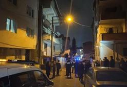 Boşaltılan binada balkon çöktü, sokak giriş-çıkışa kapatıldı