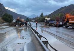 Erzincan-Erzurum kara yolu kontrollü olarak trafiğe açıldı