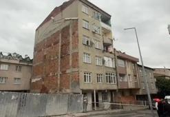 Küçükçekmece'de korku dolu anlar! Çatlaklar oluşan ve sesler gelen 7 katlı bina tahliye edildi