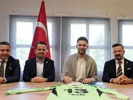 Fenerbahçe resmen açıkladı! 3 yıllık yeni sözleşme