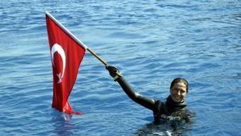 Derya Can'dan Salda Gölü'nde yeni dünya rekoru