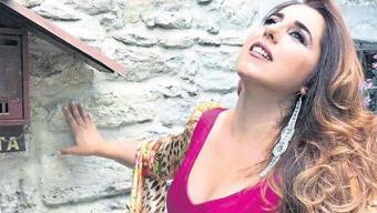 Seher Dilovan: Aşırı dekolte giyenler sağlıklı bir ruh halinde değiller, iş pornografiye girmemeli