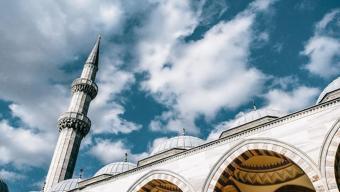 İnfitar Suresi Anlamı, Meali ve Diyanet Tefsiri (İnfitar Suresinin Türkçe ve Arapça Okunuşu)