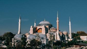 İnsan Suresi Anlamı, Meali ve Diyanet Tefsiri (İnsan Suresinin Türkçe ve Arapça Okunuşu)