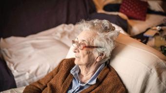 Demans nedir? Demans hastalığı nasıl anlaşılır, belirtileri nelerdir?