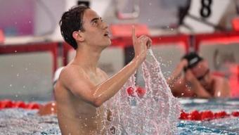 Milli yüzücü Kuzey Tunçelli rekorlarla altın madalyanın sahibi oldu