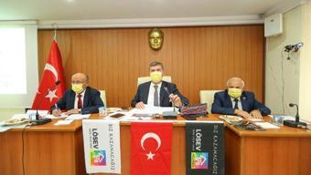 Meclis üyeleri lösemili çocuklara farkındalık için sarı maske taktı