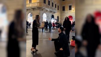 Romantik evlenme teklifi fiyaskoyla sonuçlandı