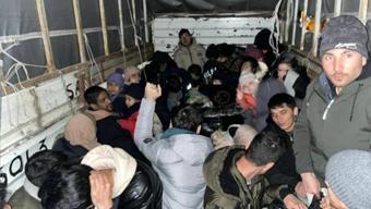 Çanakkale’de 42 kaçak göçmen ile 1 organizatör yakalandı
