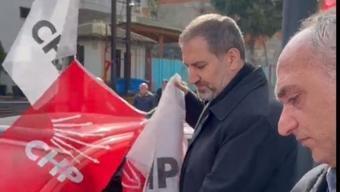 AK Parti'li Şen, yere düşen CHP bayrağını topladı