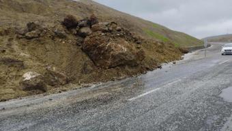 Erzurum kara yolunda heyelan