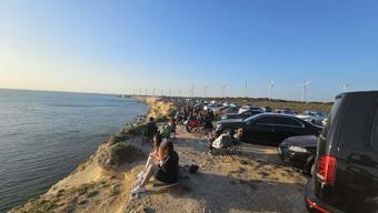 Bozcaada, bayram tatilinde turist akınına uğradı