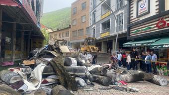 Gümüşhane’de 2 katlı mağazada yangın