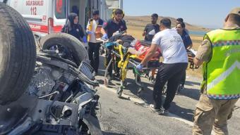 Van'da otomobiller çarpıştı: 2 ölü, 4 yaralı