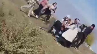 Diyarbakır'da aileler arasındaki arazi kavgası kamerada: 1 yaralı