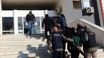 Iğdır'da AK Parti İl Başkanlığı'na molotoflu saldırıda 2 tutuklama; şüpheliler, o anları cep telefonuyla kaydetmiş