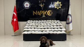 Durdurulan araçta 143 kilo metamfetamin ele geçirildi